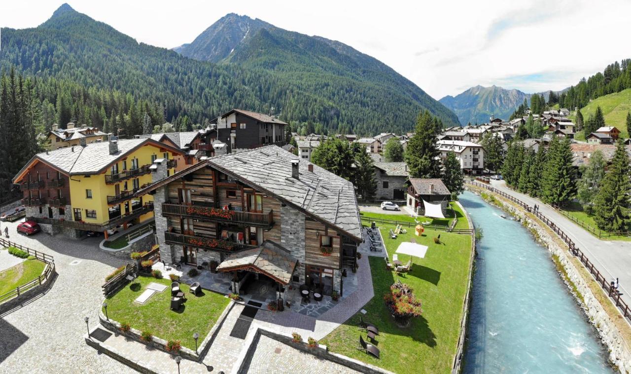 Hotel Bellevue Champoluc Eksteriør billede