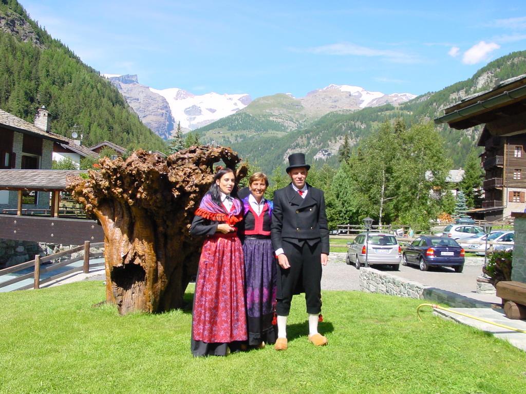 Hotel Bellevue Champoluc Eksteriør billede