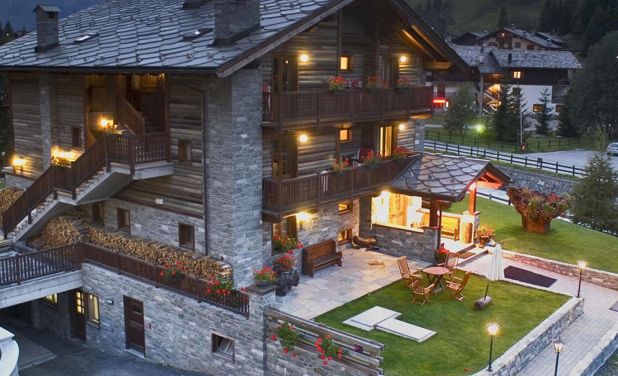 Hotel Bellevue Champoluc Eksteriør billede